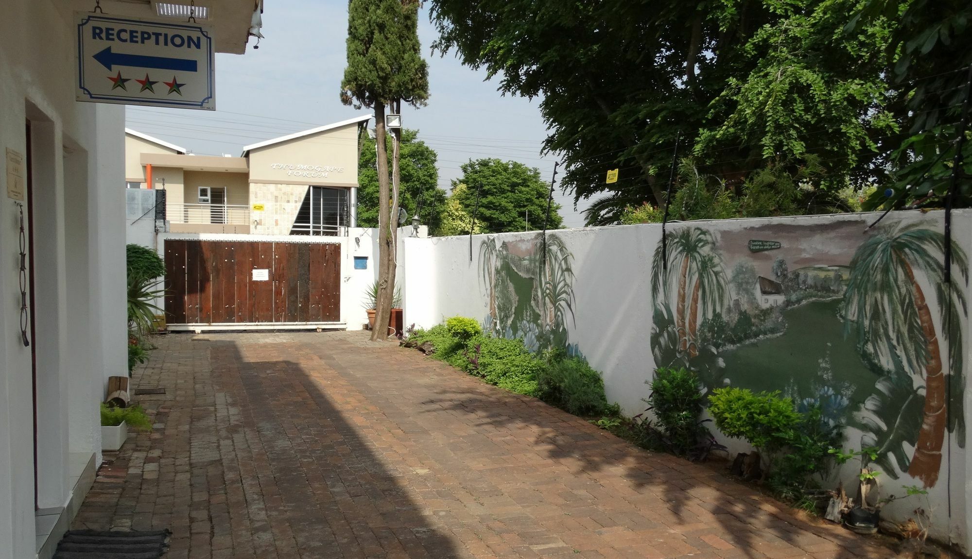 Sleepers Villa Guesthouse Polokwane Exterior foto